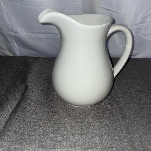 Ceramic farmhouse style  pitcher 2 liter - Picture 5 of 8